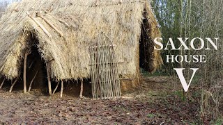 Building an Anglo-Saxon Pit House with Hand Tools - Part V | Medieval Primitive Bushcraft Shelter