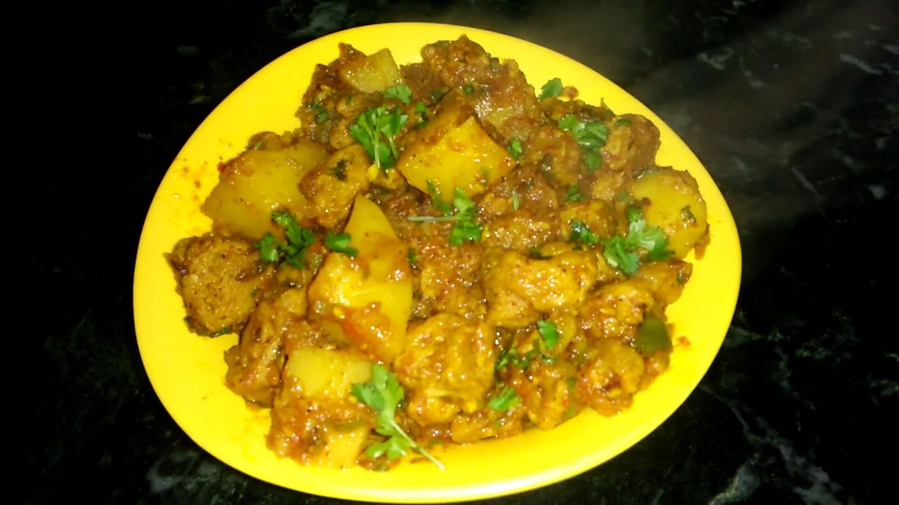 बहुत ही आसान तरीके से बनाये आलू सोयाबीन की सब्जी/Aloo Soyabeen Sabji Recipe by Punjabi Cooking