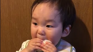 お腹が空き過ぎて少し不機嫌な1歳5ヶ月boyの夜ご飯の様子