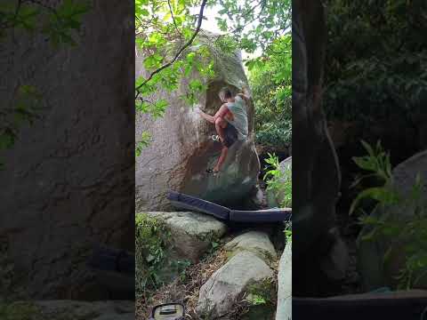 Zeitgeist V9 • Bouldering • Tapada • Sintra • Portugal • Leandro Barbosa \