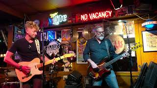 Louis Thomass and the Surfing Cowboys Highway 40 Blues
This video was recorded at the Maui Sugar Mill Saloon in Tarzana CA on July 13, 2026. The band included: Louis Thomass on guitar and vocals; Brian Netzley on bass and vocals; and, Nate Laguzza on drums. Produced by Cadillac Zack. Sound by Eddie Van Surksum. Louis Thomass and the Surfing Cowboys Highway 40 Blues