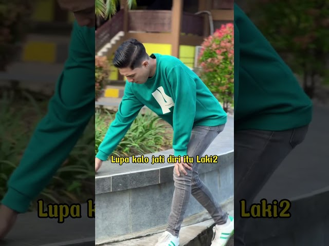 Lupa sama jati diri sendiri 🤣 #shortvideo #trending class=