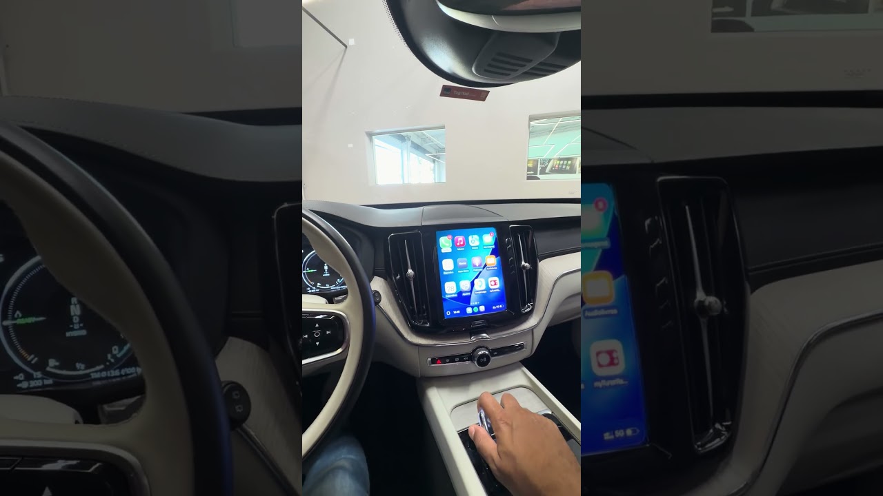 Volvo XC60 - CarPlay tela cheia conexão sem fio e câmera dianteira #carplay #volvoxc60 #telacheia