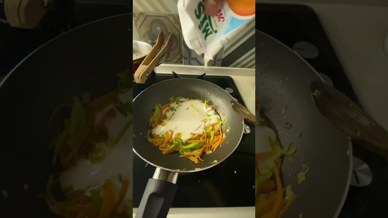 Sebzeli,krema soslu,yassı spagetti makarna #youtubeshorts #yemektarifleri #shorts #cooking #home Sebzeli,krema soslu,yassı spagetti makarna #youtubeshorts #yemektarifleri #shorts #cooking #home