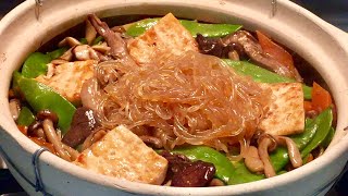 《Mushroom Tofu Glass Noodles Pot》The favorite is the glass noodles underneath！