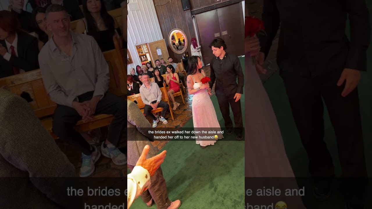 Her ex gave her away at her wedding ☠️