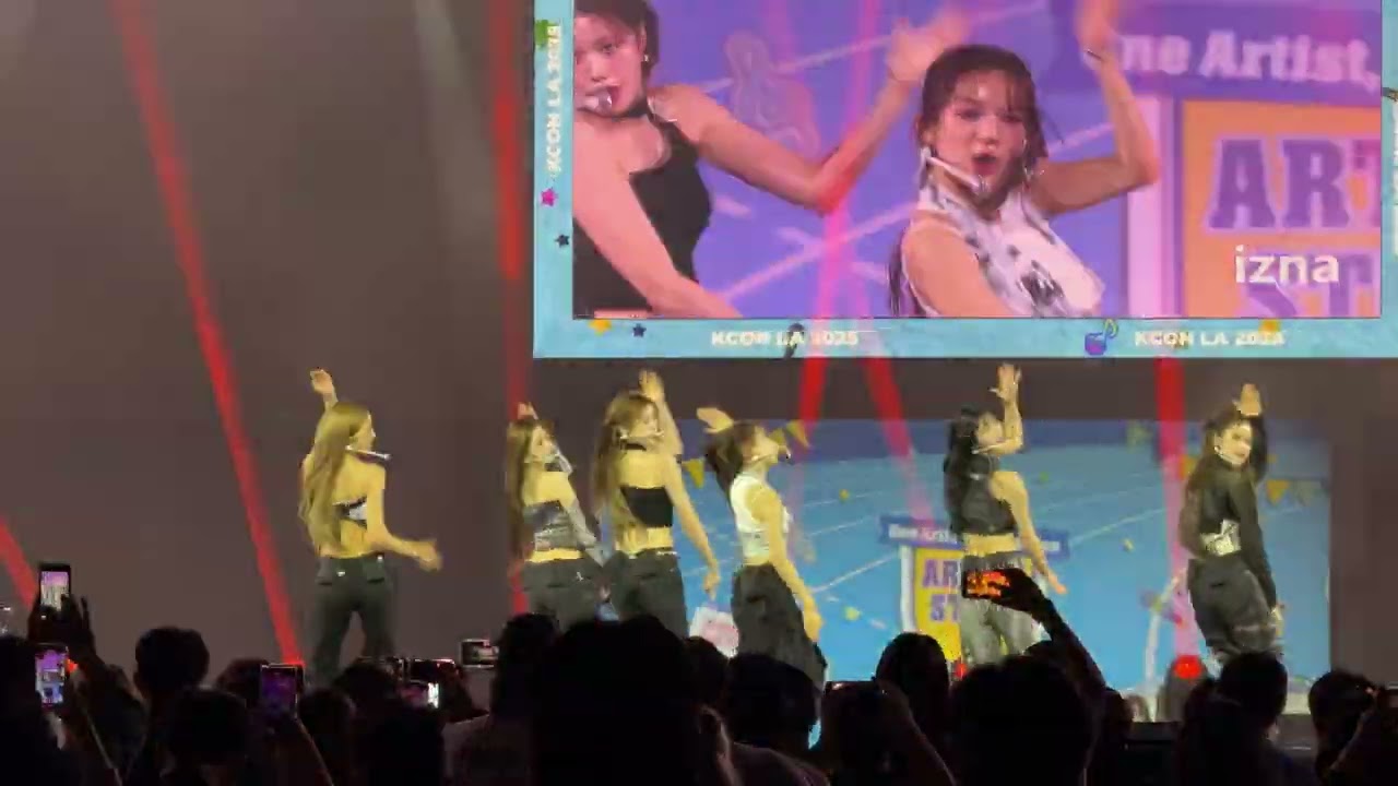 IZNA SASS Artist Stage Kcon LA 2025 #fancam 