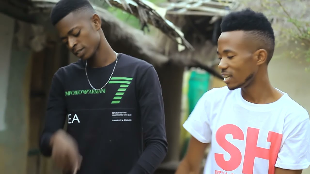 Professor Jullas e Bico Fino ImplanteOfficial VideoFarmacia Films