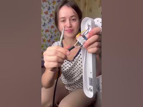 Девочка-электрик или это монтаж - YouTube