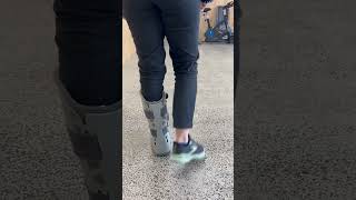 Correct walking with an aircast boot