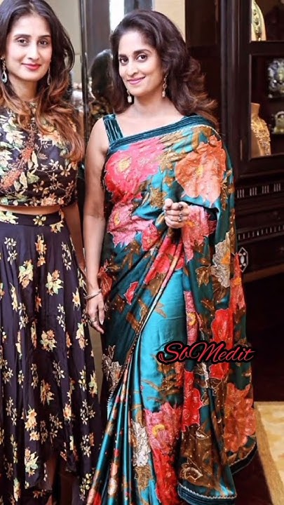 Actress Shalini with Sister Shamlee Recent pictures - YouTube