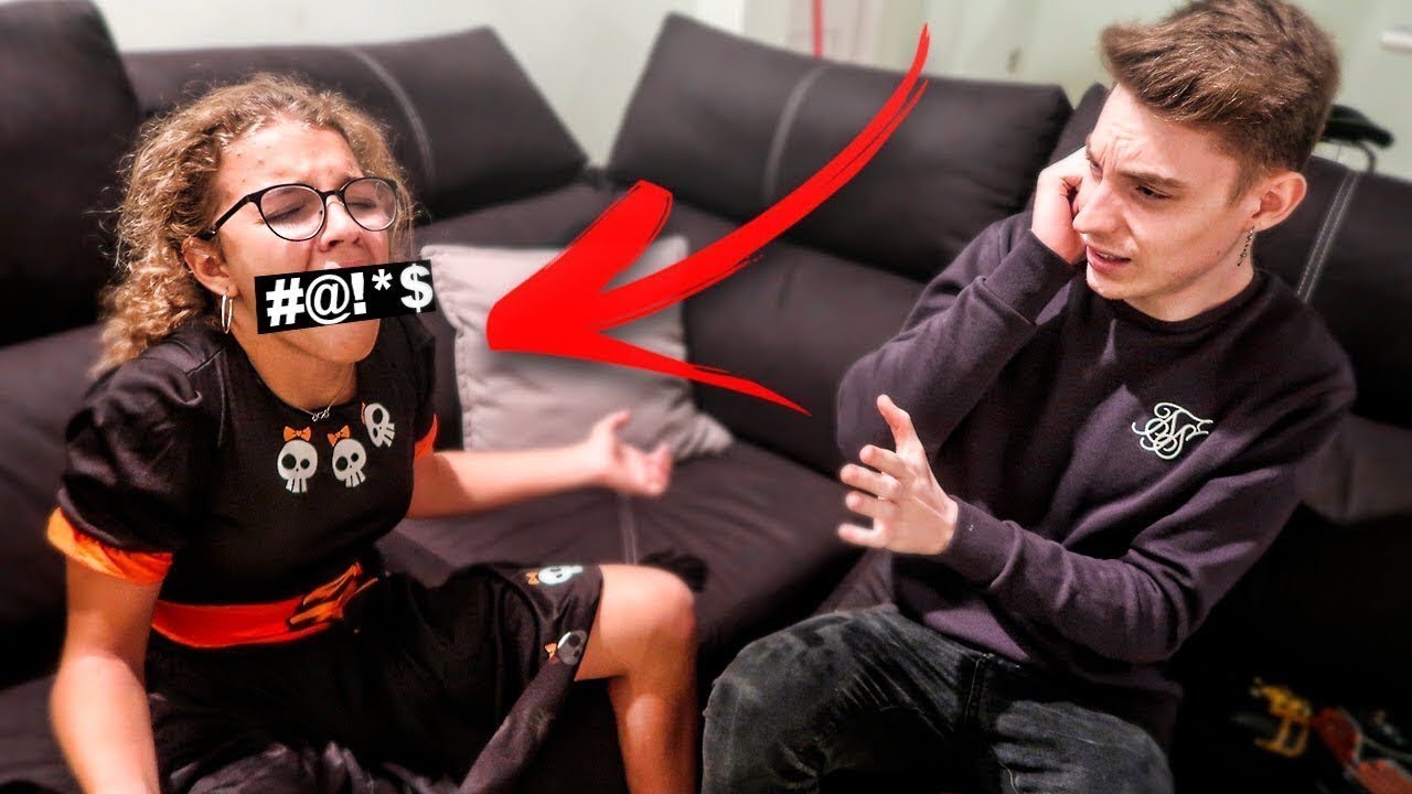 LA NIÑA ES MUY PELIGROSA !! *nos cuenta algo muy tenebroso* Exi mysterious meaning