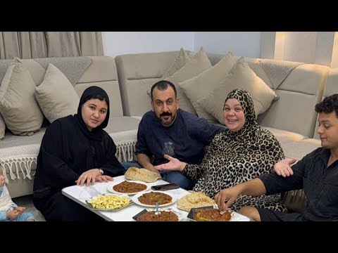 أم جني تعالو نتعشي مسقعه