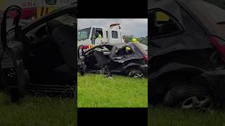 Mulher e crianças ficam feridas após carro capotar na BR-386 🙏🚗