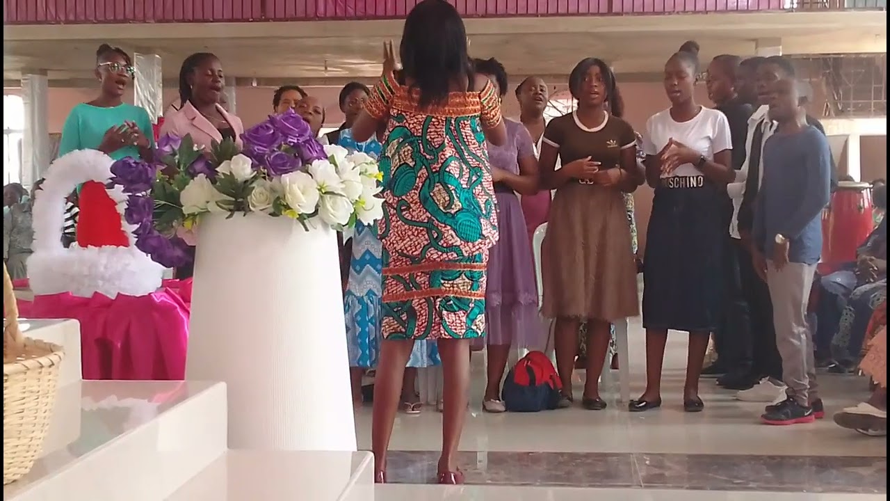 Coro Conservatório Baptista de Lubango - CCBL. IEBA - LUCRÉCIA. No 