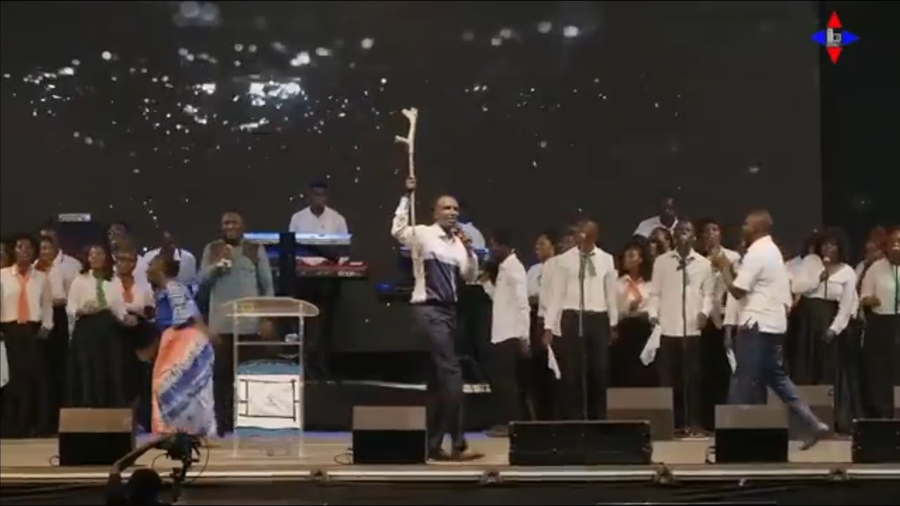 Powerful preaching in Abidjan with Kanguka Chris Ndikumana - Predication avec Chris Ndikumana