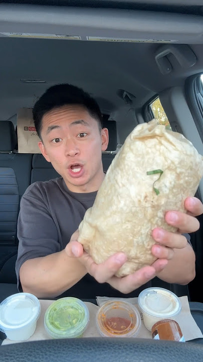 Trying a MASSIVE Chipotle Burrito 🌯 #shorts