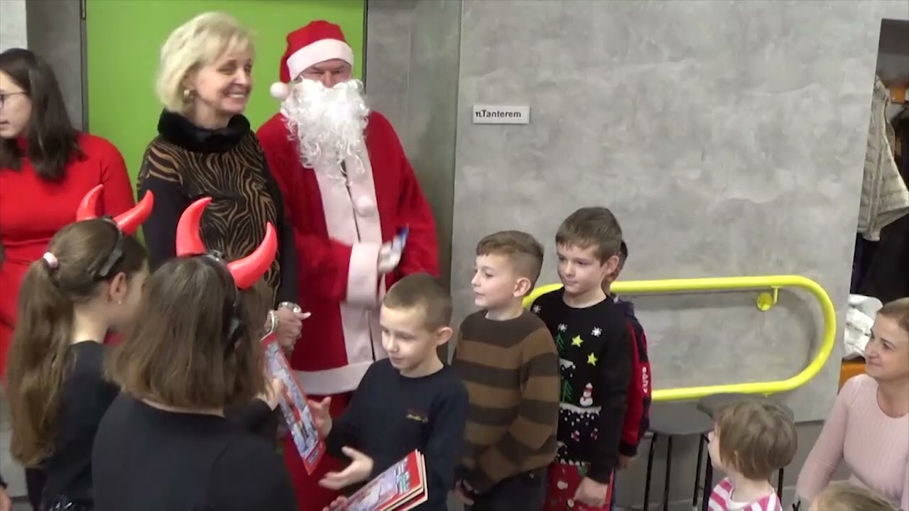 A Mikulás a Lenti Vörösmartyban 2023 decemberben