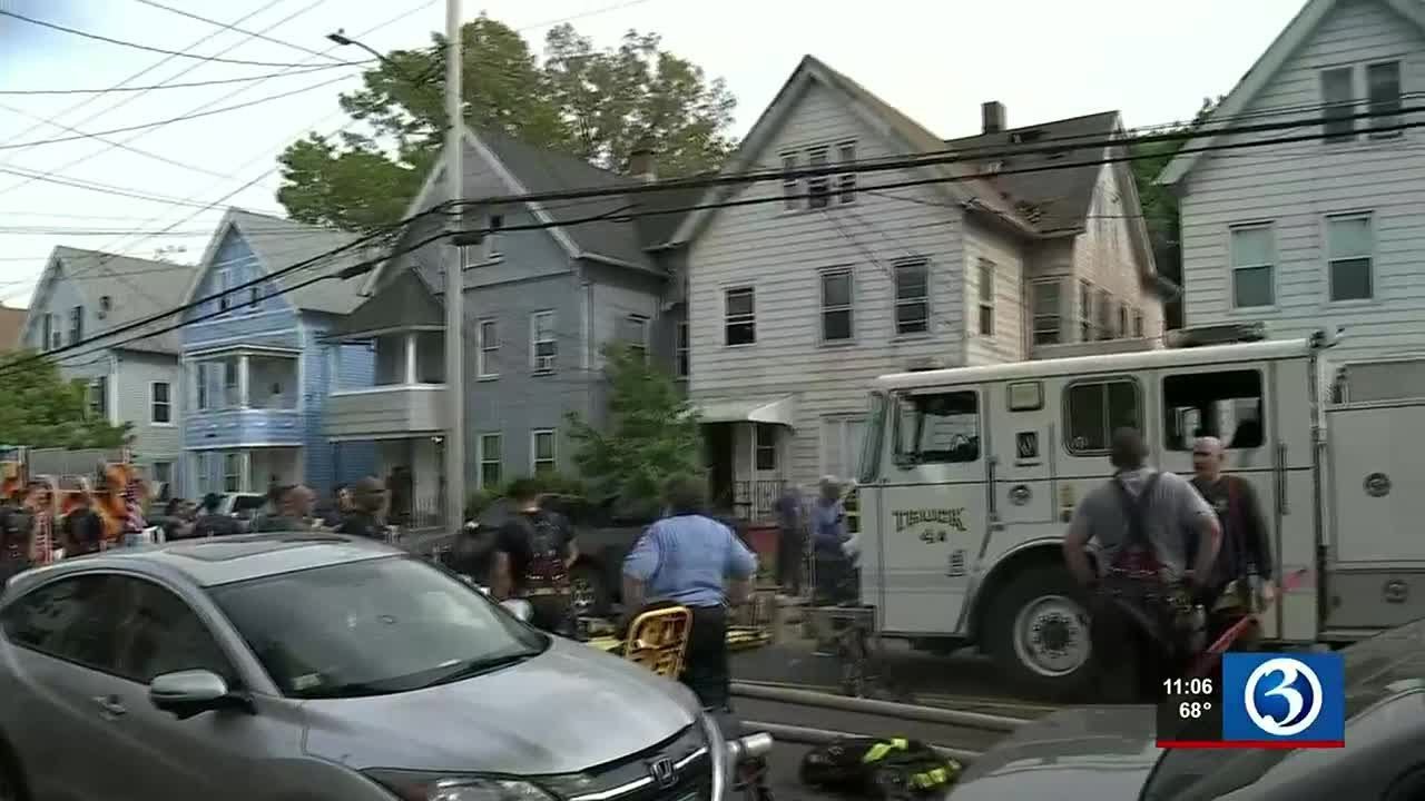 17 people displaced, dog and cat dead, after fire in New Haven - YouTube