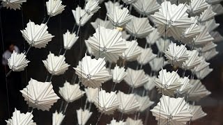 400 umbrellas programmed to dance like birds