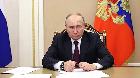 Путин: Все чиновники России должны ездить на отечественных автомобилях