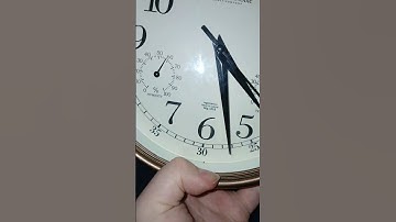 How to Change a Wall Clock for Daylight Savings