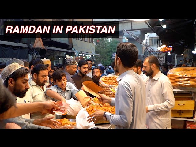 RAMDAN IN PAKISTAN | PESHAWARI AFTARI BAZAR SADDAR FOOD STREET | Peshawar food x class=