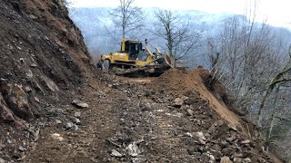 Komatsu D85Ex Dozer Ustalik Sergi̇li̇yor