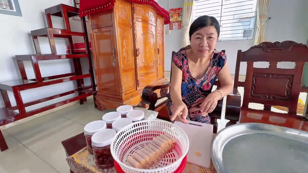 Vài bữa nữa là về Nhật mấy mẹ con tranh thủ dành thời gian cho Ngoại