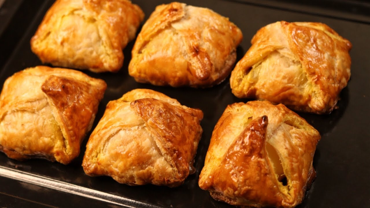 നല്ല രുചിയിൽ ബേക്കറി മുട്ട പഫ്‌സ് വീട്ടിൽ തന്നെ എളുപ്പത്തിലുണ്ടാക്കാം 💯👌  / Egg puffs/ Bakery Style