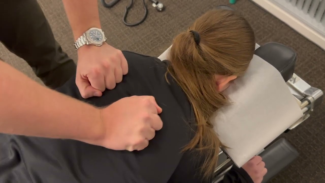 Voetballer en Studente Dian met Rugklachten met Mysterieuze Oorzaak?