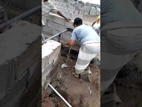 لحظة ضخ المياه