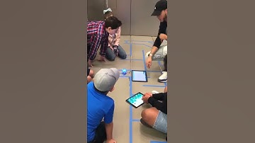 تعليم البرمجة للأطفال في احد متاجر ابل  Apple