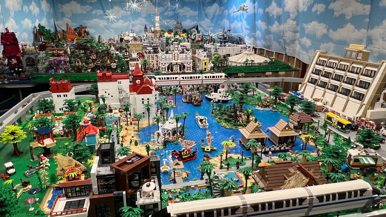 LEGO MAGIC KINGDOM PARK - Upgrades to Space Mountain, PeopleMover, Jungle Cruise, and MORE!