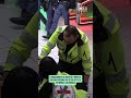 Frenata improvvisa a Cadorna: evitato un investimento, diversi contusi in metro #shorts