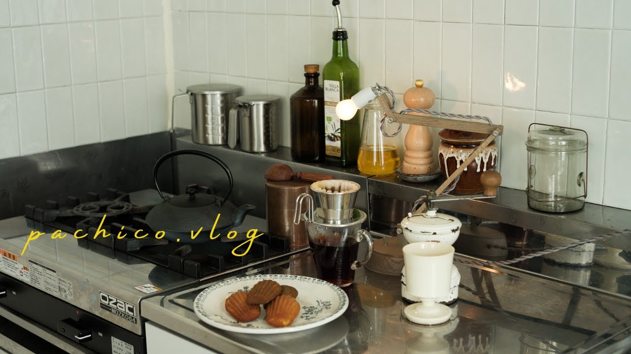 Утренний кофе и завтрак, чтобы сбросить весеннюю усталость.