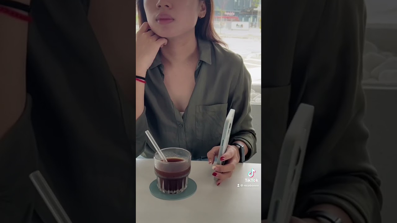 Japanese phone shutter sound is to protect 👧 