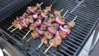 How to make beef shish kabobs (beef kebabs). i skewer marinated along
with some delicious vegetables on the grill. a quick and easy dinner
recipe that i...