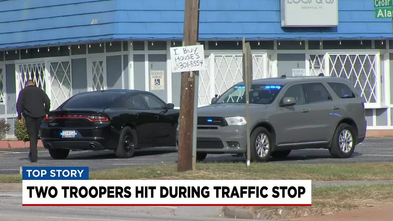 Two troopers hit during traffic stop - YouTube