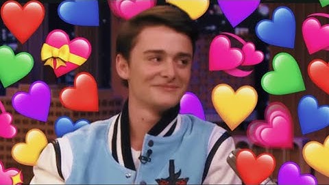 Noah Schnapp being obsessed with Zendaya for 1 minute and 15 seconds