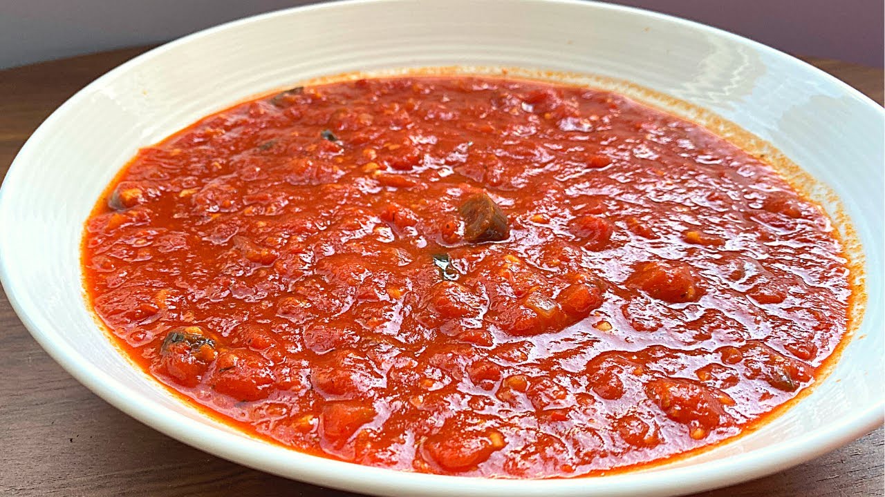 Easy Tomato Pasta Sauce Recipe | How to make Delicious Homemade Tomato Sauce | Chilli & Chai By Arti Dara