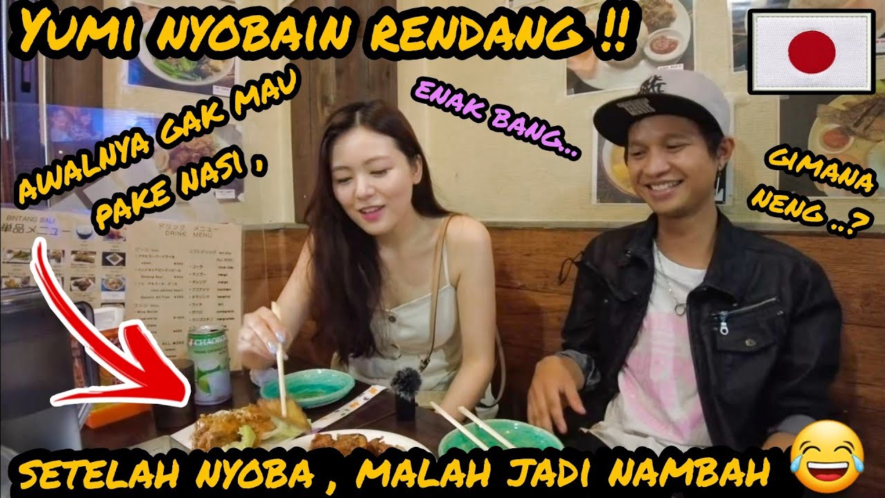 YUMI PERTAMA KALI MAKAN RENDANG , AWALNYA GAK MAU PAKE NASI MALAH JADI NAMBAH HAHA