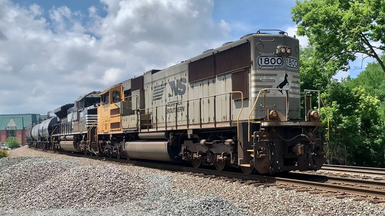 2 Manned Locomotives Shove Train Up Hill & 1 Locomotive Pulls 2 Mile Train Of Auto Racks, CSX & NS