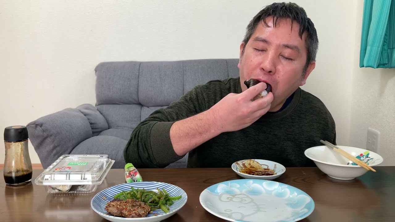 夜勤終わり、恵方巻き、スパイシーチキン、ピーマンの炒め物が、美味しかった😋