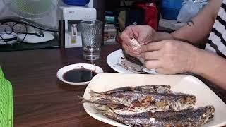 Yummy Pritong Dais ( Fried Fish ) 🐠 Lets Eat guys ! 🥂🍜🍗🍖 #viral #mukbang #fypシSobrang Rapsa na Dais