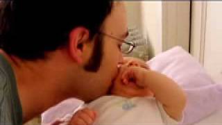 Audrey Opucuklerle Savasiyor..