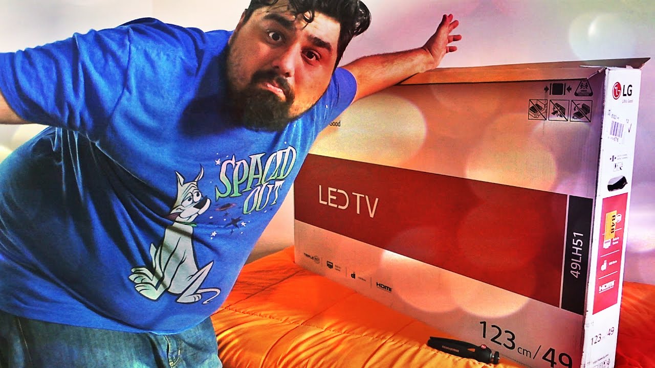 HO COMPRATO UNA TV ENORME! #DiventoPovero! - HO COMPRATO UNA TV ENORME! #DiventoPovero!