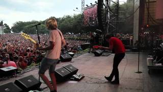 Cage the Elephant - In One Ear (Live @ Lollapalooza 2011) chords