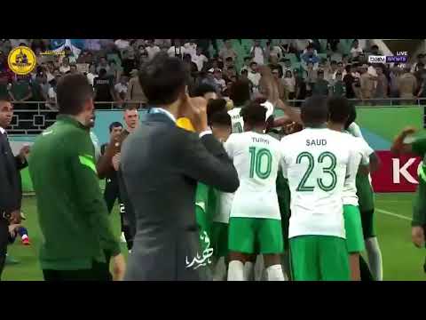 لحظة اعلان فوز ايمن يحيى بجائزة افضل لاعب في كاس اسيا تحت 23 سنة