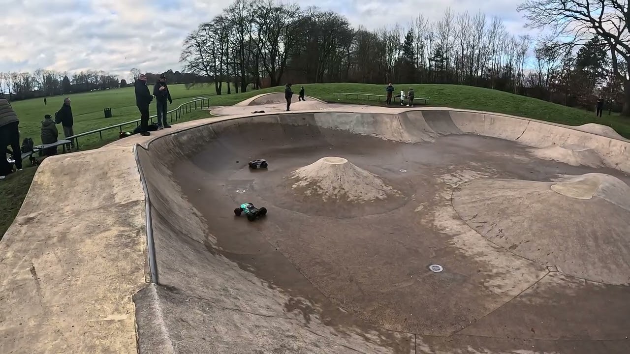Arrma kraton 4s Moor Park skatepark 